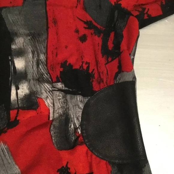 Bali  Corp | Printed blouse SZ XL *** Pit to Pit: 22.5” - Picture 3 of 6